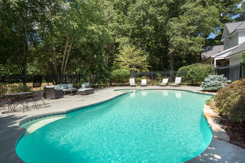 10 Pinecrest Road Hingham, MA 02043 - Photo 7 of 29 Gallery Image 7