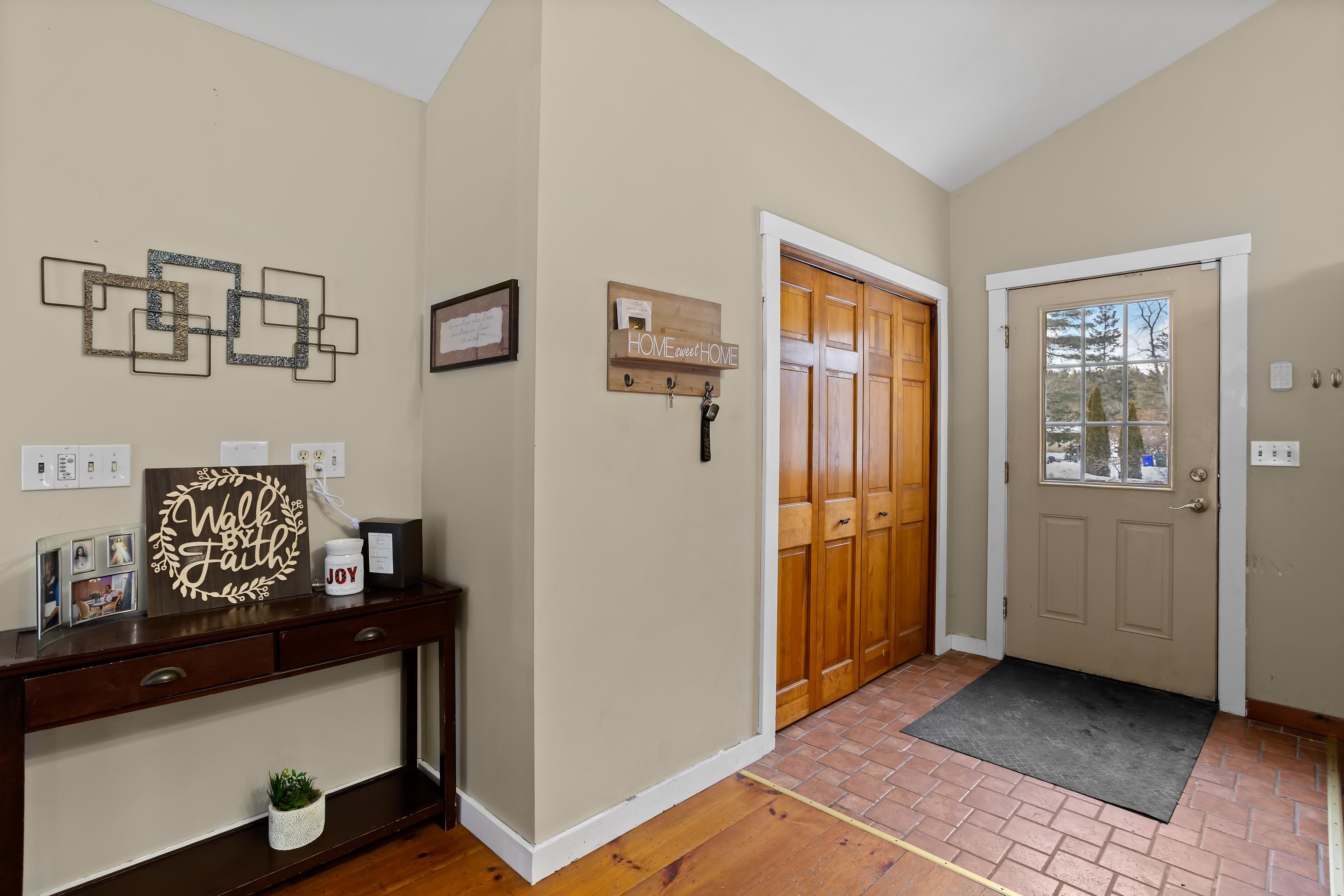 129 New Boston Road Goffstown, NH 03045 - Photo 13 of 46