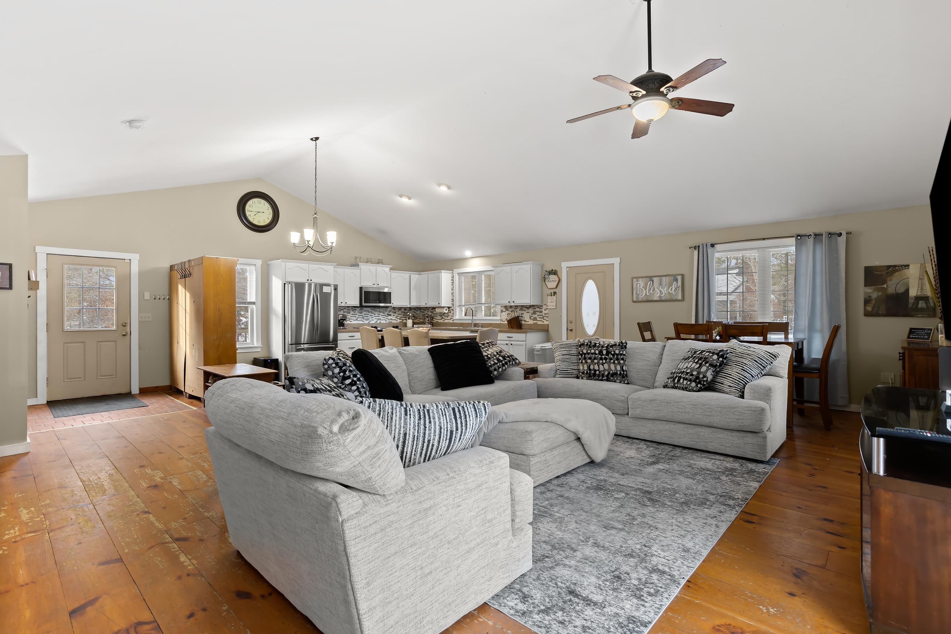 129 New Boston Road Goffstown, NH 03045 - Photo 15 of 46