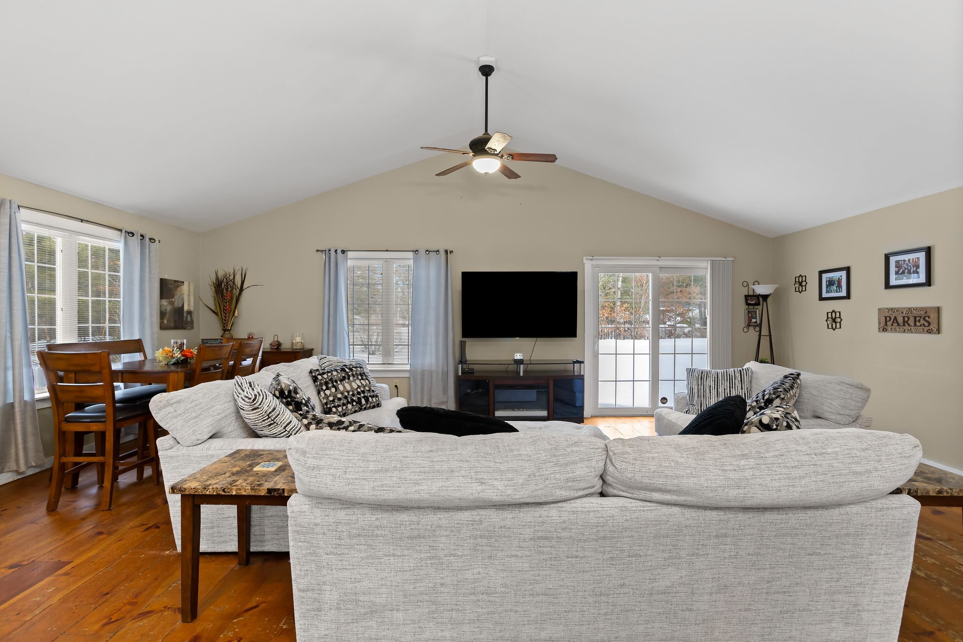 129 New Boston Road Goffstown, NH 03045 - Photo 16 of 46