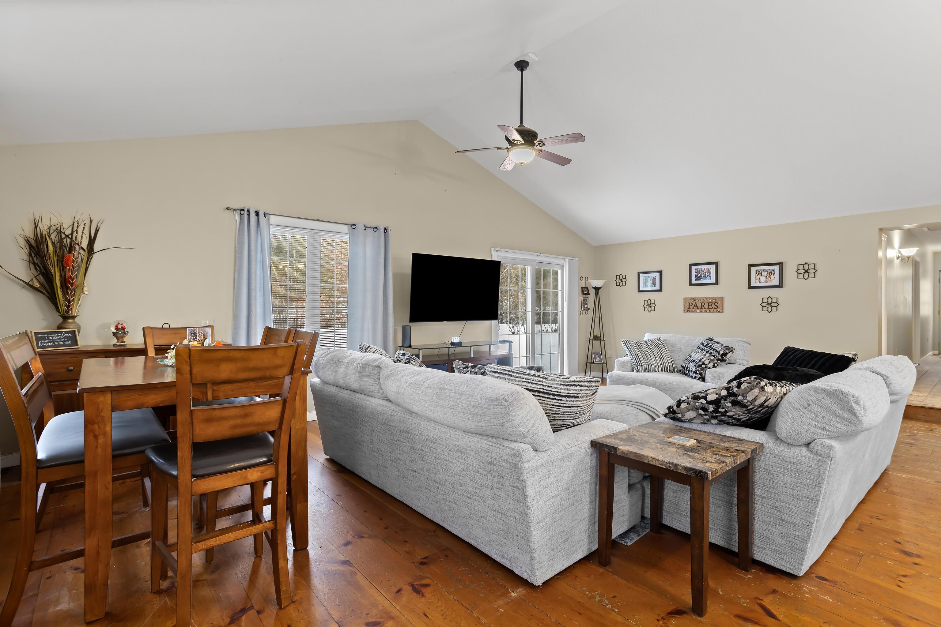 129 New Boston Road Goffstown, NH 03045 - Photo 17 of 46