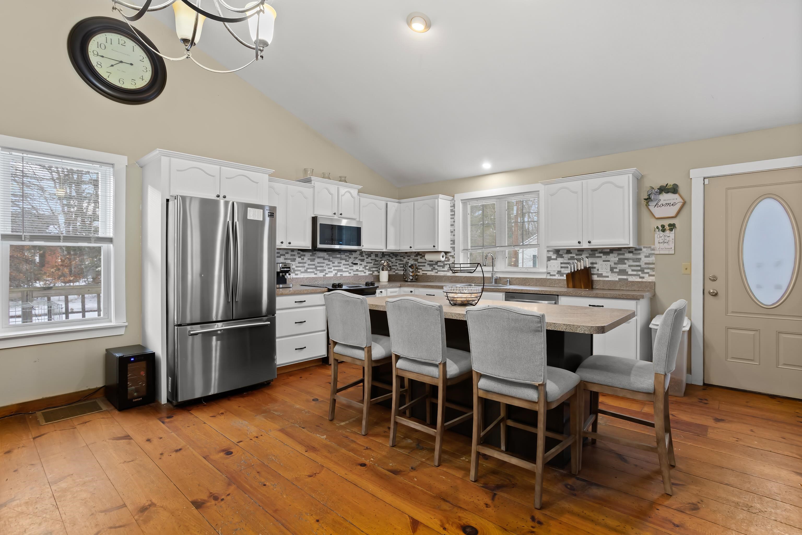 129 New Boston Road Goffstown, NH 03045 - Photo 19 of 46