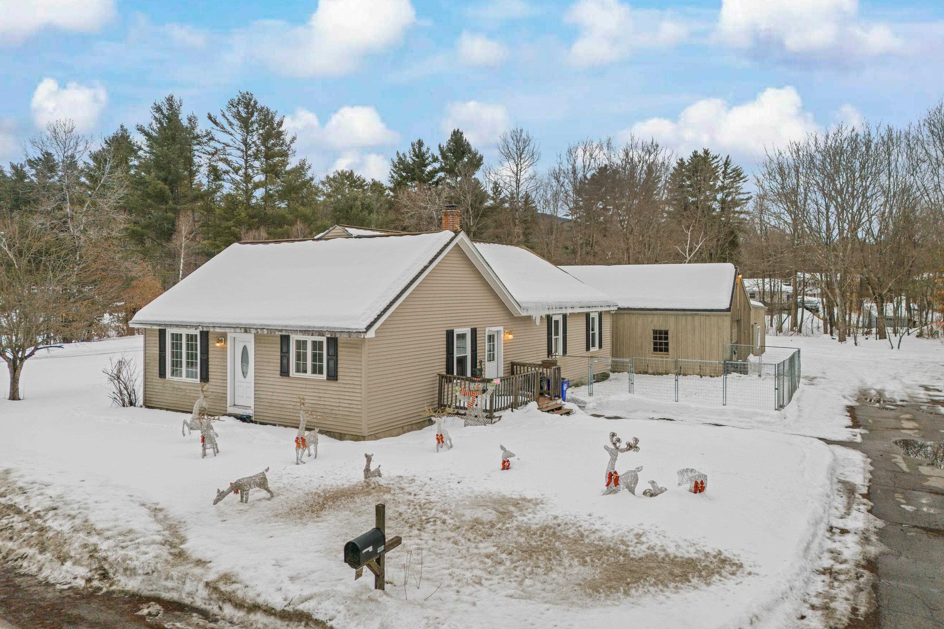 129 New Boston Road Goffstown, NH 03045 - Photo 2 of 46