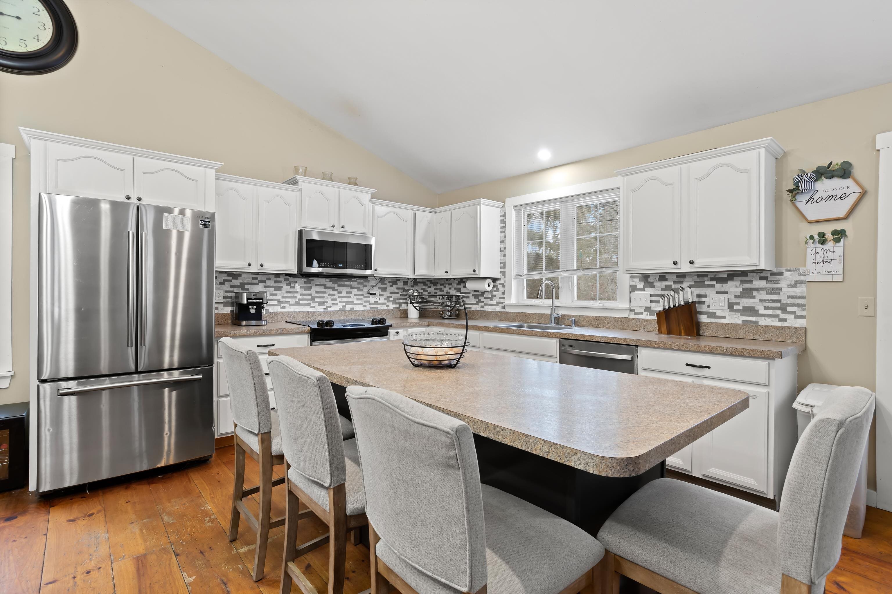 129 New Boston Road Goffstown, NH 03045 - Photo 22 of 46