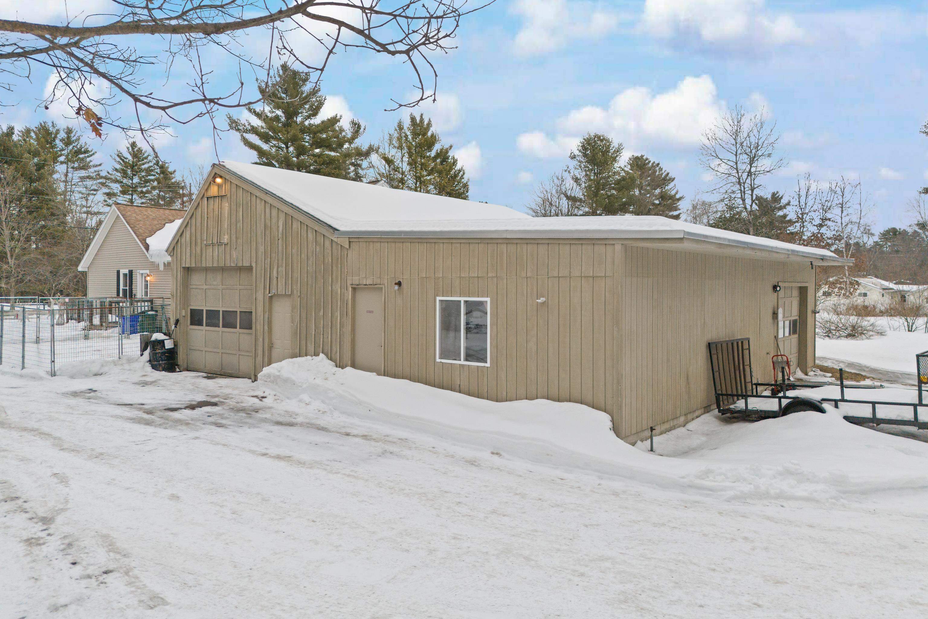 129 New Boston Road Goffstown, NH 03045 - Photo 8 of 46