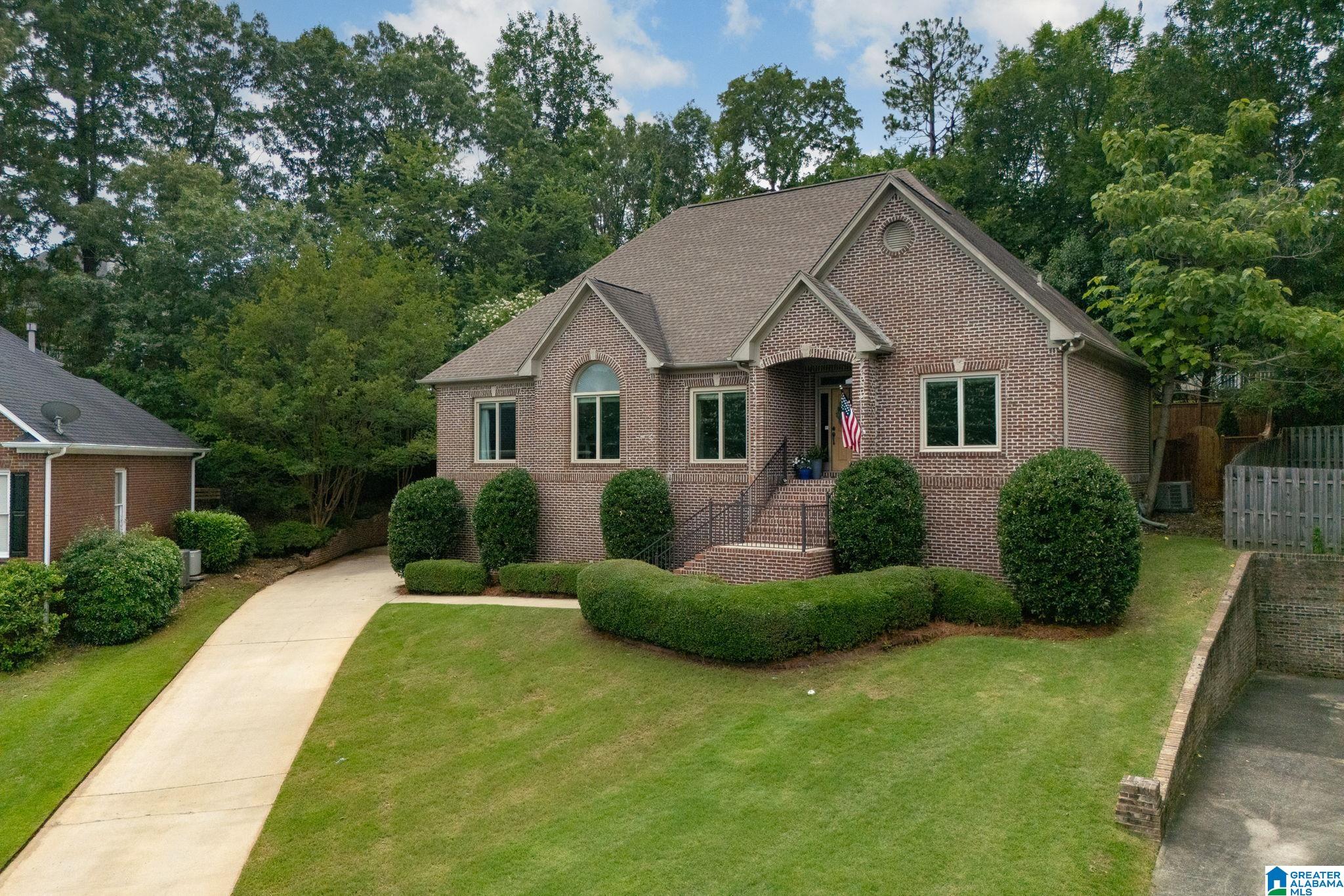 813 Meadow Ridge Lane Birmingham, AL 35242 - Photo 4 of 41