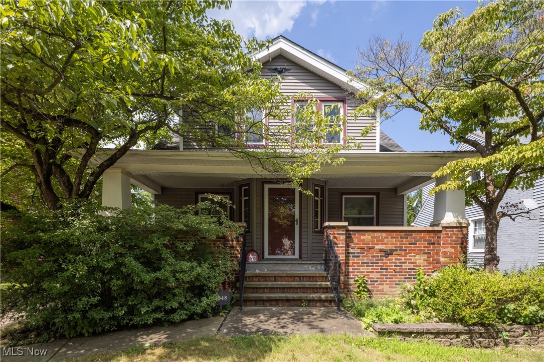 1048 Oxford Road Cleveland, OH 44121 - Photo 1 of 35 Gallery Image 1