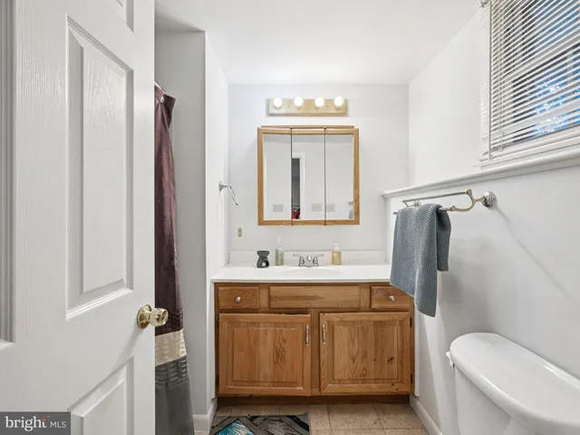 $350,000 | 170 Scottfield Drive, Newark, DE 19713