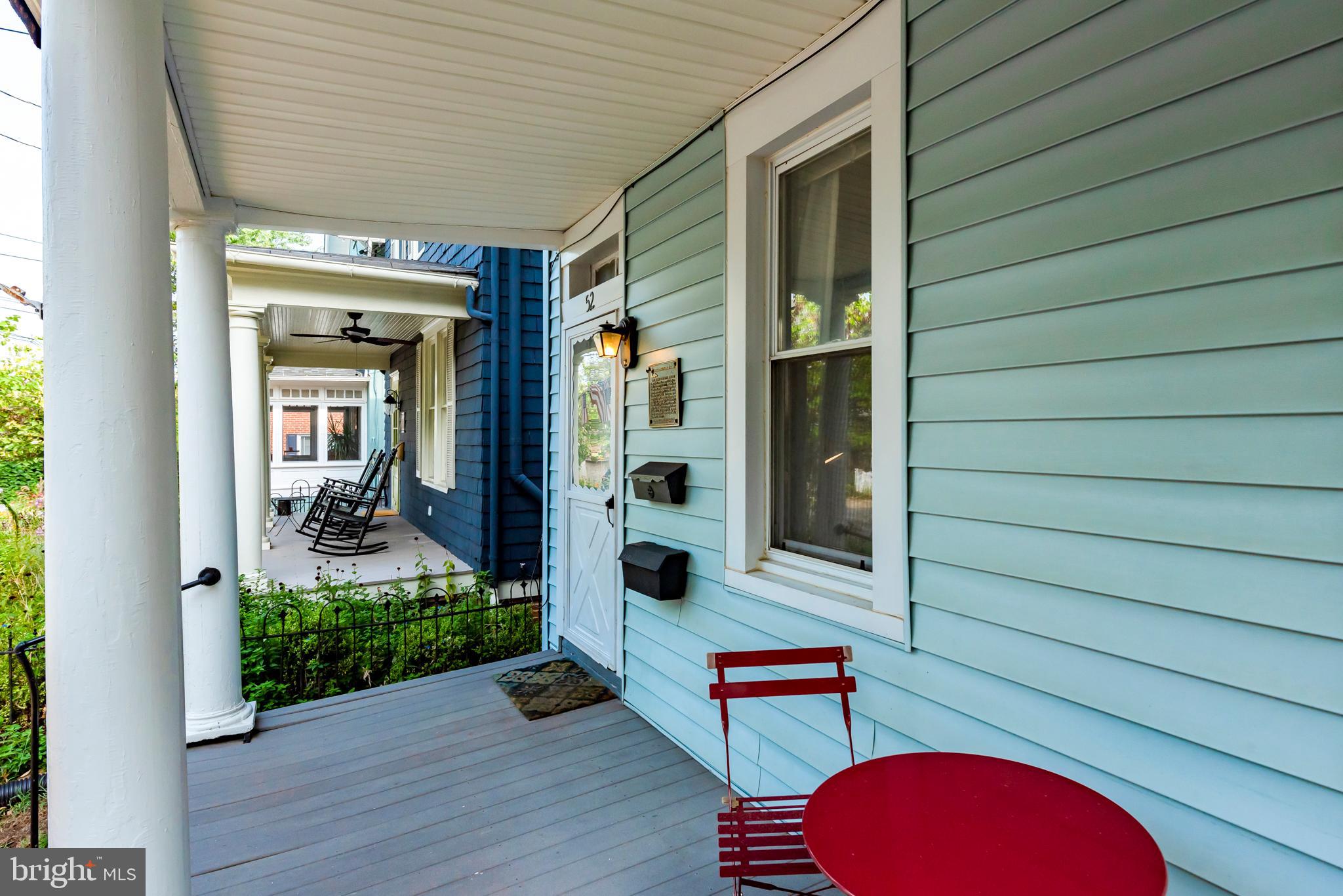 Great Restaurants right around the corner!