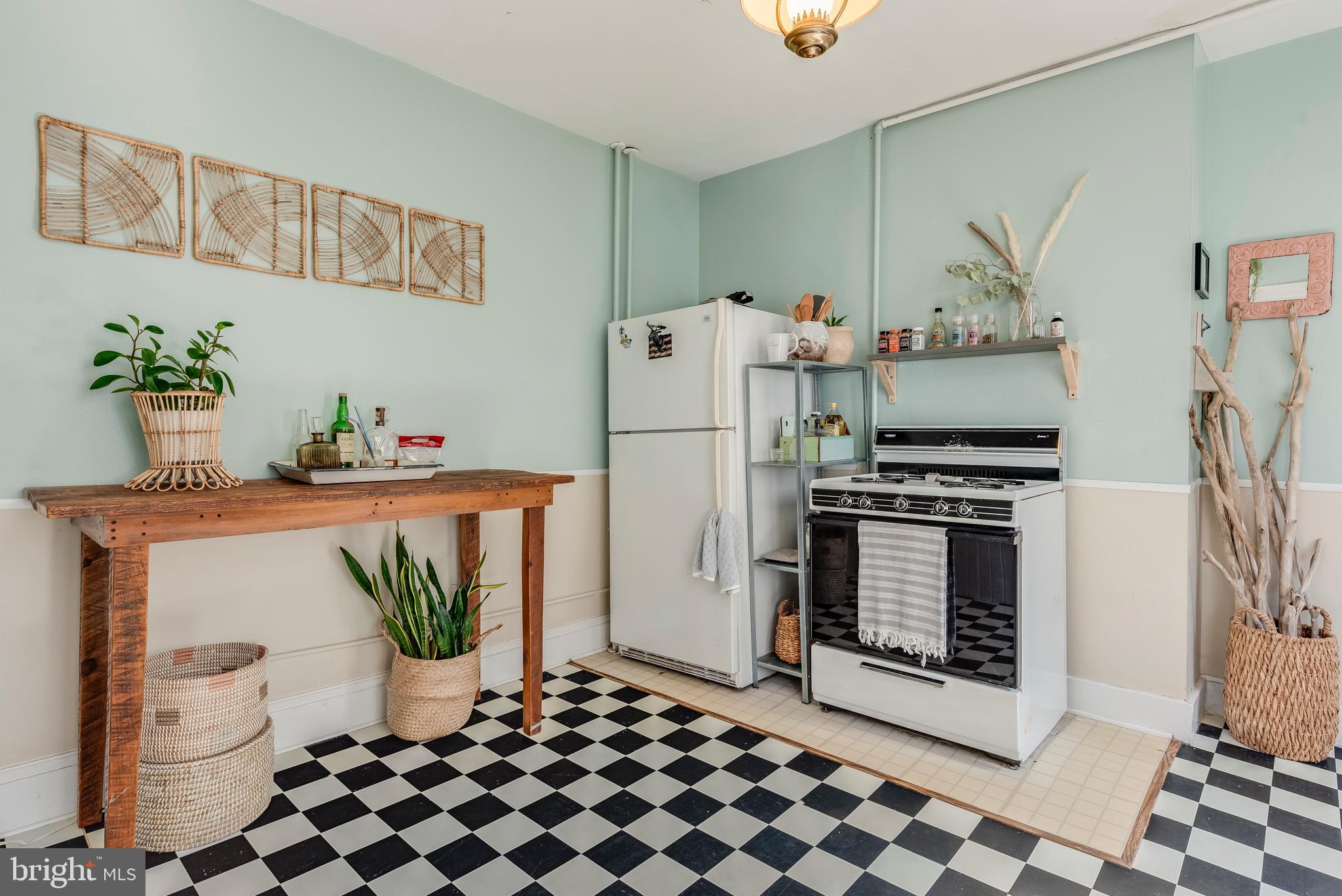 52 Madison Place Annapolis, MD 21401 - Photo 16 of 37 Charming kitchen