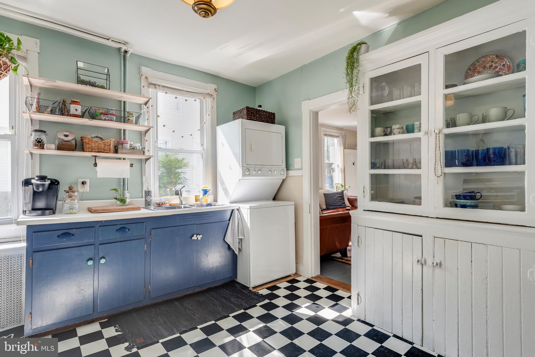 52 Madison Place Annapolis, MD 21401 - Photo 17 of 37 Character through out