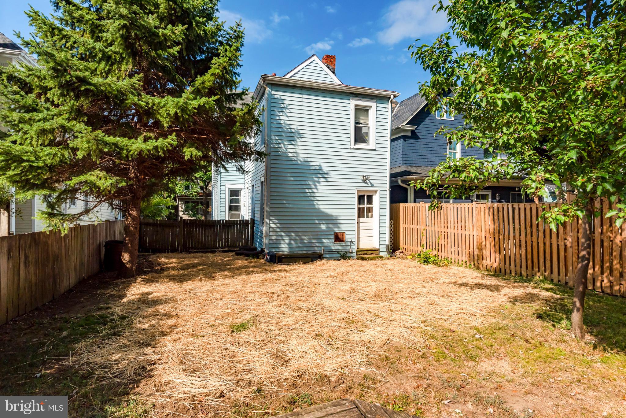 52 Madison Place Annapolis, MD 21401 - Photo 36 of 37 Great space for your pets to run around!