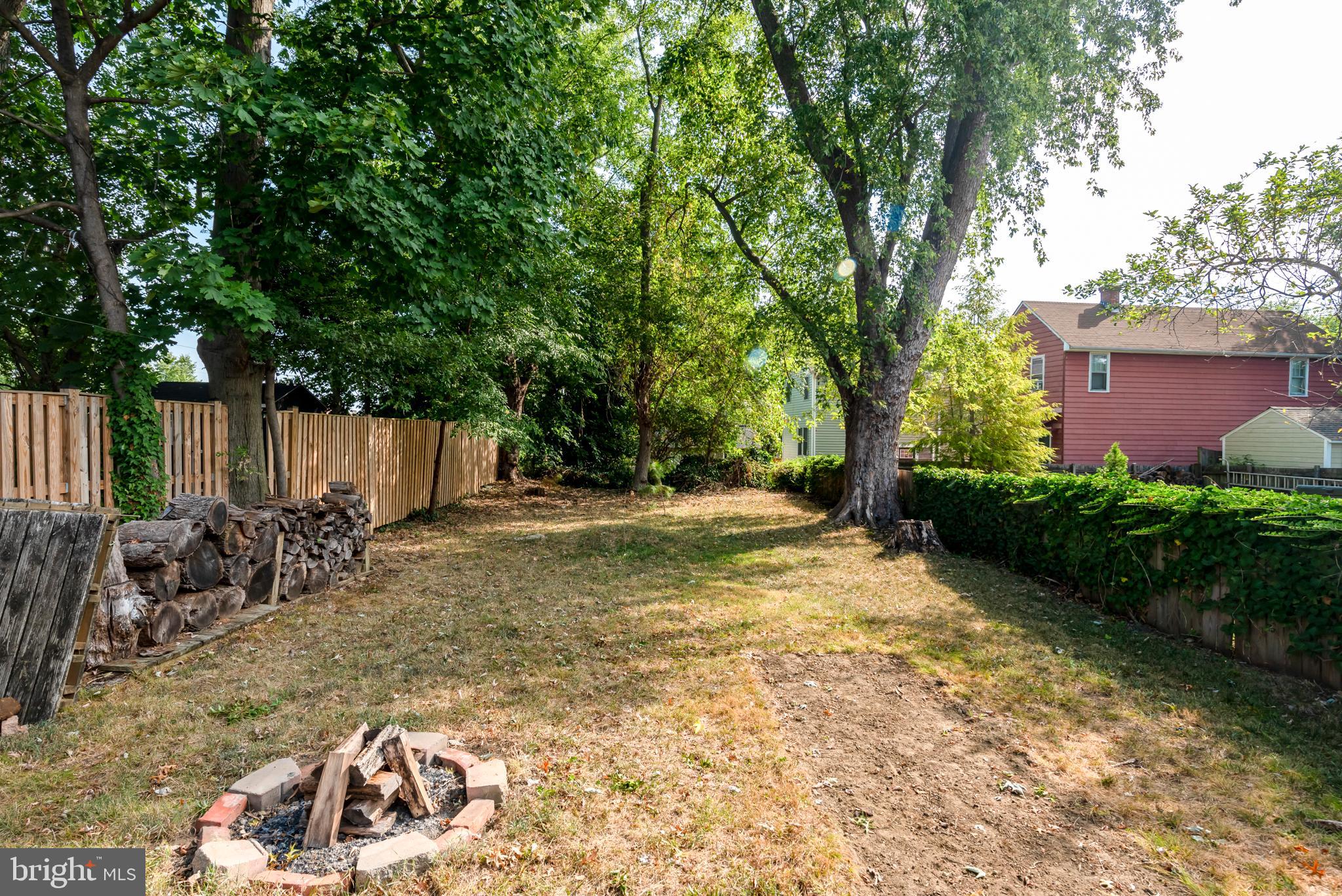 52 Madison Place Annapolis, MD 21401 - Photo 37 of 37 Firepit in backyard