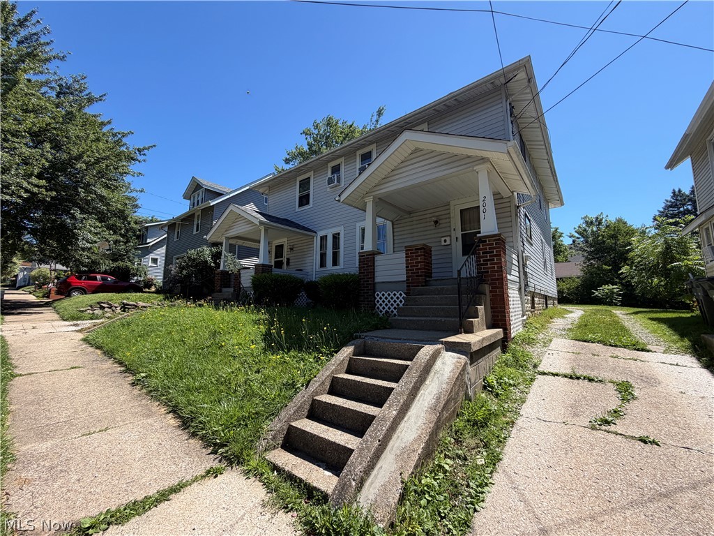 2001 16th Street Southwest Akron, OH 44314 - Photo 2 of 19