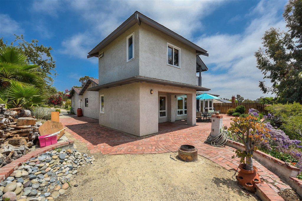 4652 Mystik Road Oceanside, CA 92056 - Photo 12 of 24
