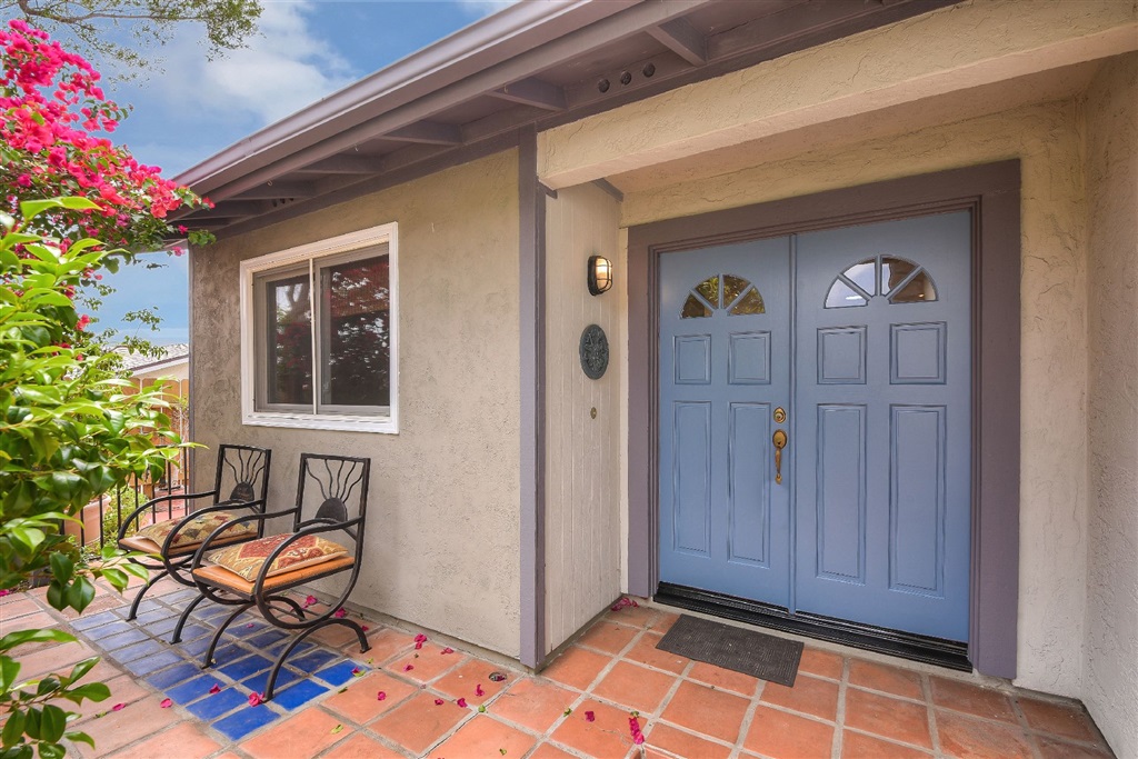 4652 Mystik Road Oceanside, CA 92056 - Photo 3 of 24