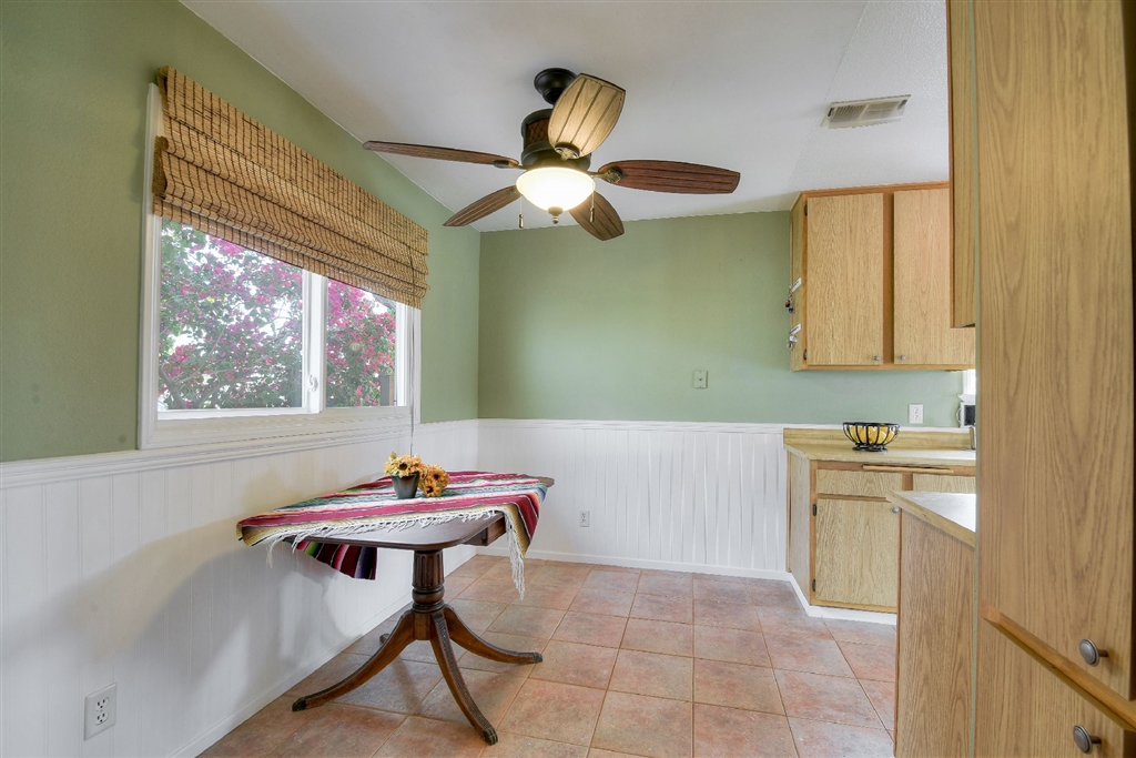 4652 Mystik Road Oceanside, CA 92056 - Photo 7 of 24