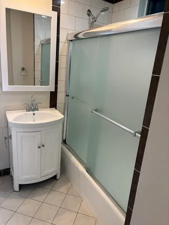 $2,950 | 1672 Beacon Street, Unit 2A, Brookline, MA 02445