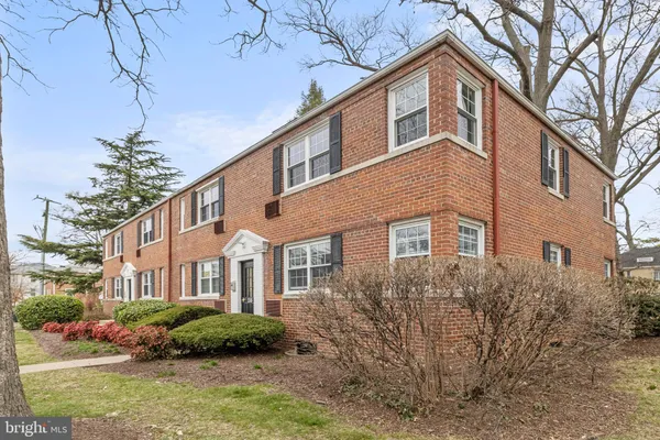 $1,950 | 235 North George Mason Drive, Unit 2354, Arlington, VA 22203