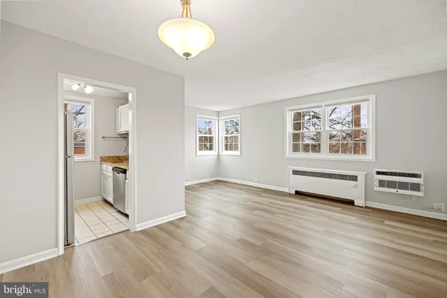 $1,950 | 235 North George Mason Drive, Unit 2354, Arlington, VA 22203