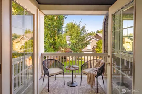 $1,950,000 | 16159 Southeast 51st Place, Bellevue, WA 98006