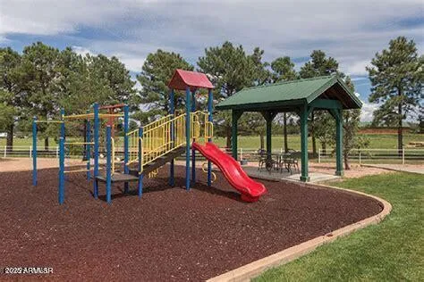 $149,900 | 2361 Quarter Horse Trail, Unit 132, Overgaard, AZ 85933