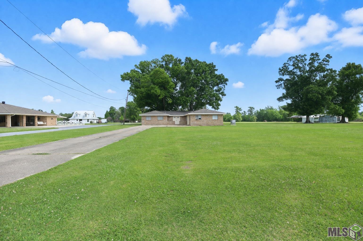 766 Bayou Blue Road Houma, LA 70364 - Photo 3 of 21