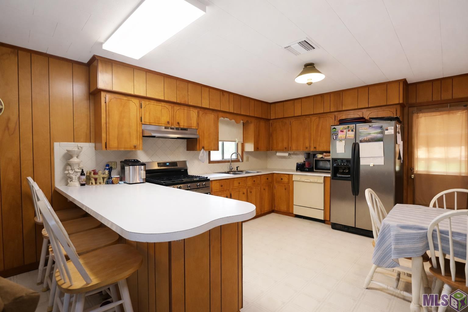 766 Bayou Blue Road Houma, LA 70364 - Photo 6 of 21