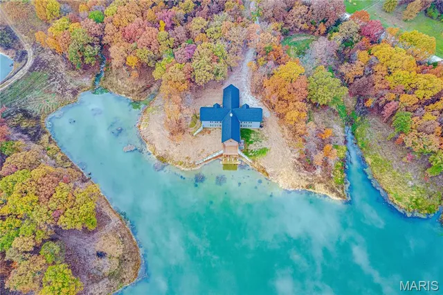 $2,500,000 | 23252 Jupiter Avenue, Macon, MO 63552