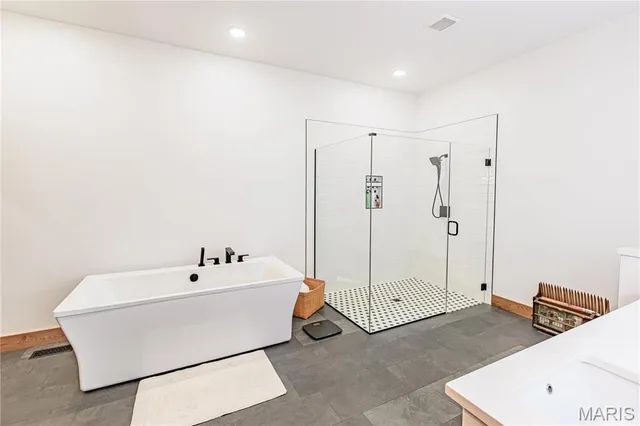 $2,500,000 | 23252 Jupiter Avenue, Macon, MO 63552