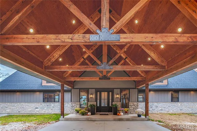 $2,500,000 | 23252 Jupiter Avenue, Macon, MO 63552