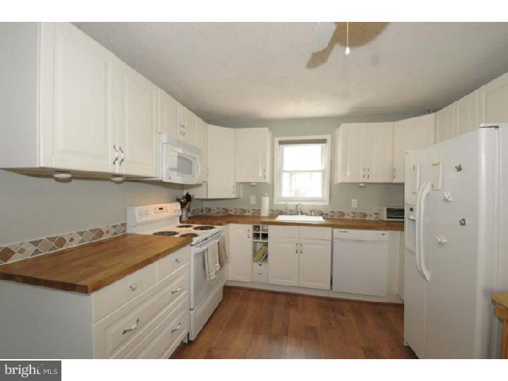 212 Simpson Road Ardmore, PA 19003 - Photo 5 of 14 Kitchen