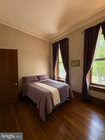 $1,850 | 1713 Green Street, Unit 1, Philadelphia, PA 19130