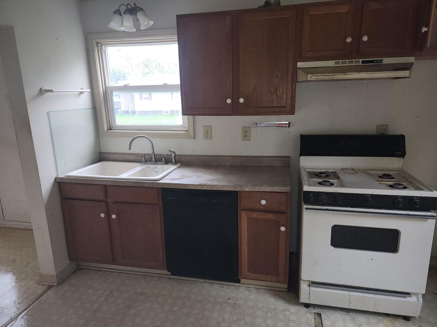 1816 Pierson Parkway Kankakee, IL 60901 - Photo 4 of 7