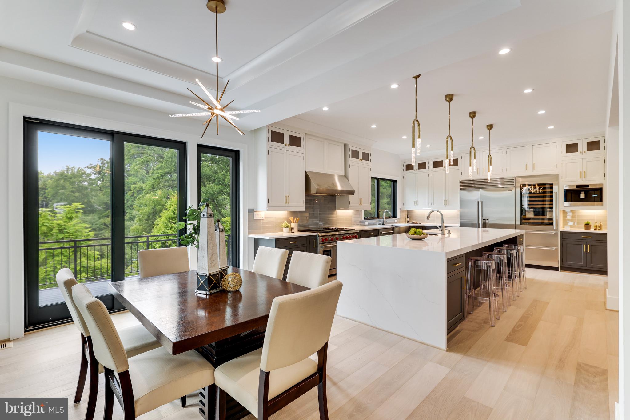 1440 Oakview Drive McLean, VA 22101 - Photo 13 of 87 Eat-In Kitchen