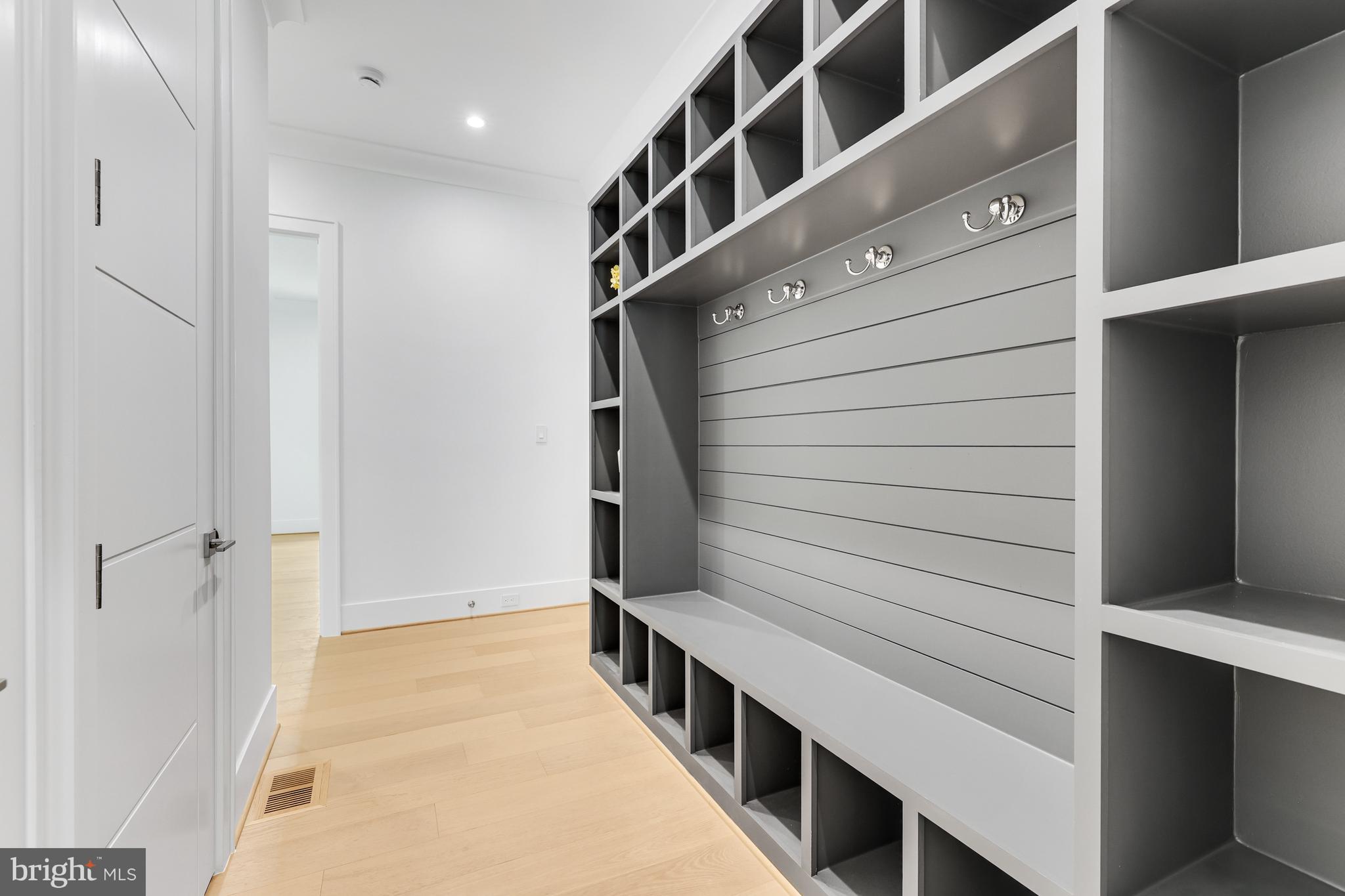 1440 Oakview Drive McLean, VA 22101 - Photo 20 of 87 Mudroom