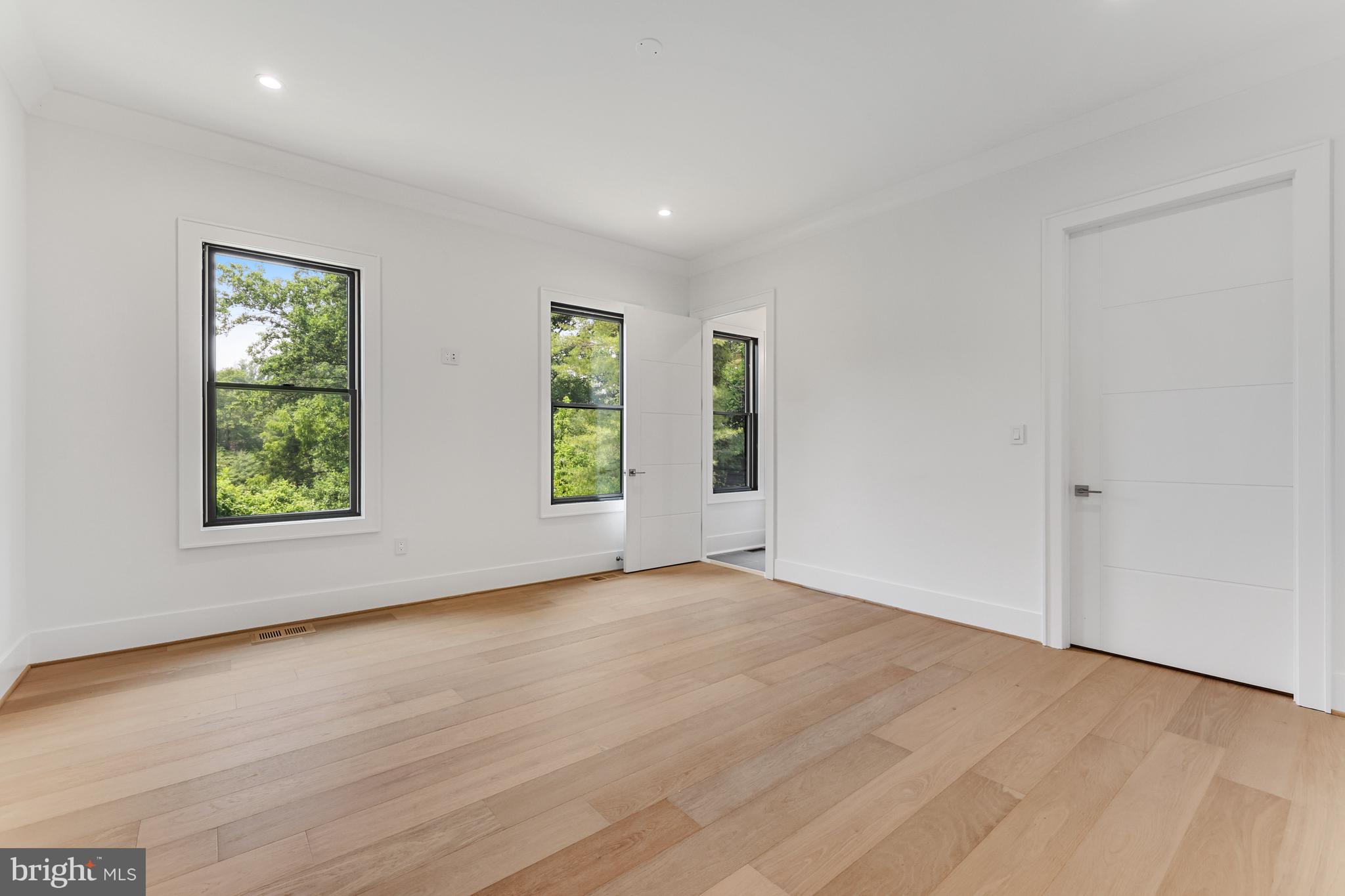 1440 Oakview Drive McLean, VA 22101 - Photo 22 of 87 Main Level Bedroom