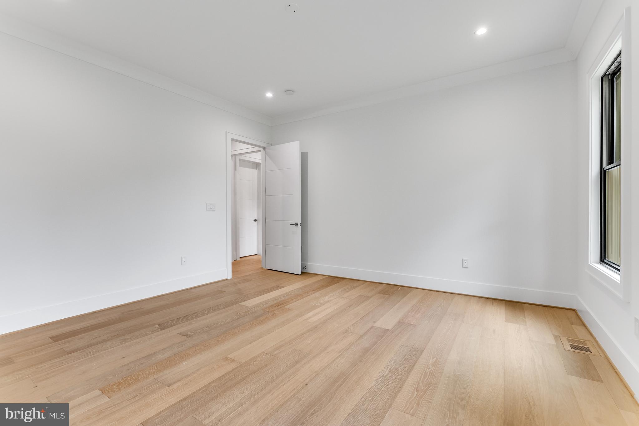 1440 Oakview Drive McLean, VA 22101 - Photo 23 of 87 Main Level Bedroom