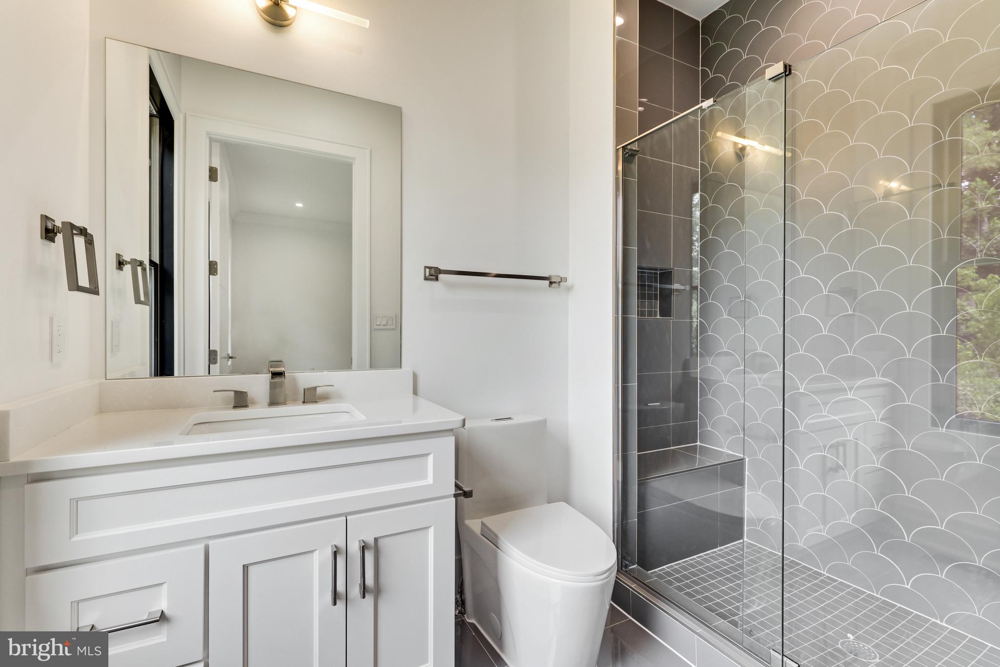 1440 Oakview Drive McLean, VA 22101 - Photo 24 of 87 Ensuite Bath