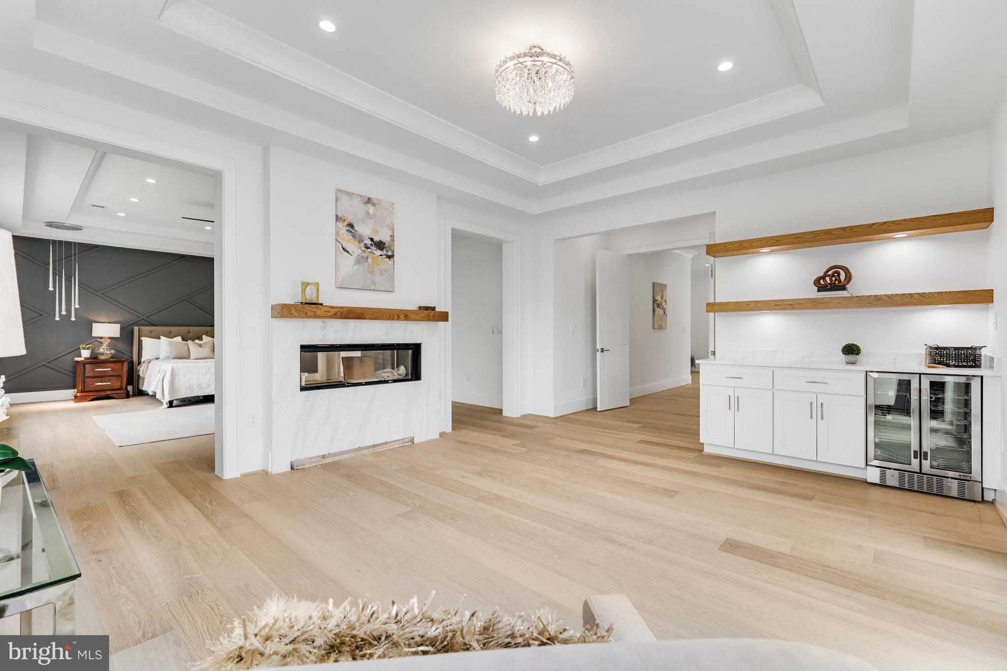 1440 Oakview Drive McLean, VA 22101 - Photo 32 of 87 Primary Bedroom Sitting Room
