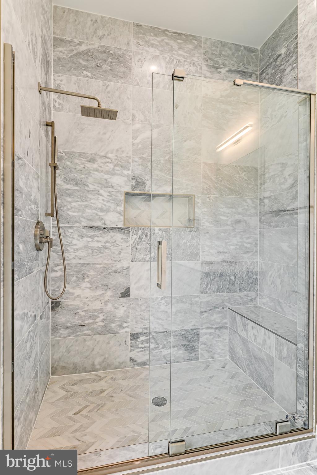 1440 Oakview Drive McLean, VA 22101 - Photo 56 of 87 Ensuite Bath