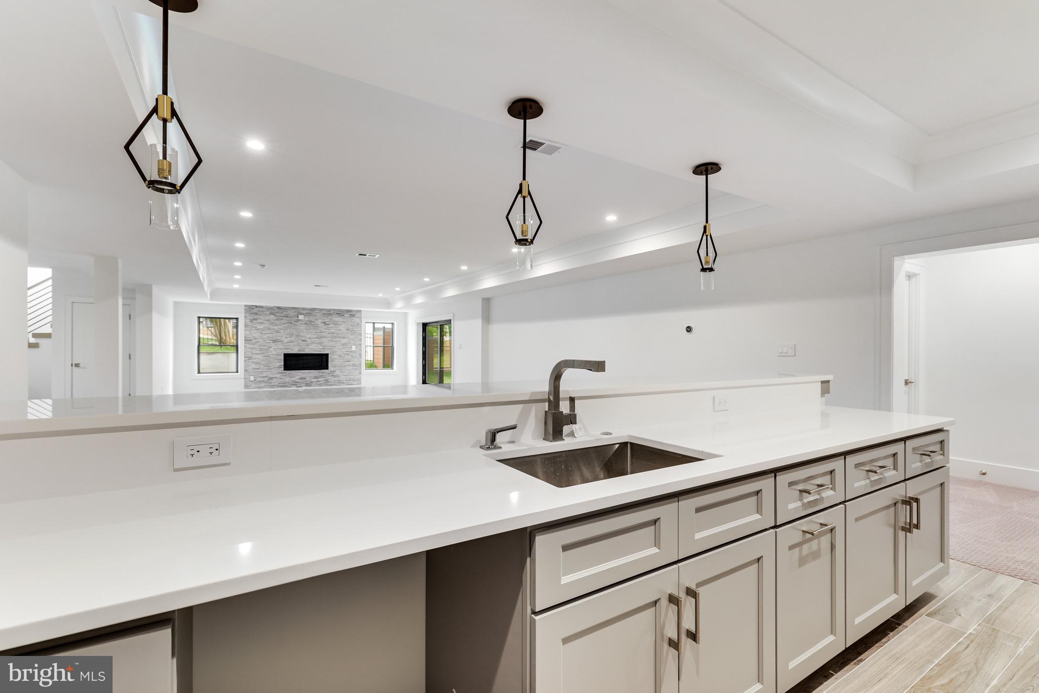 1440 Oakview Drive McLean, VA 22101 - Photo 70 of 87 Wet Bar