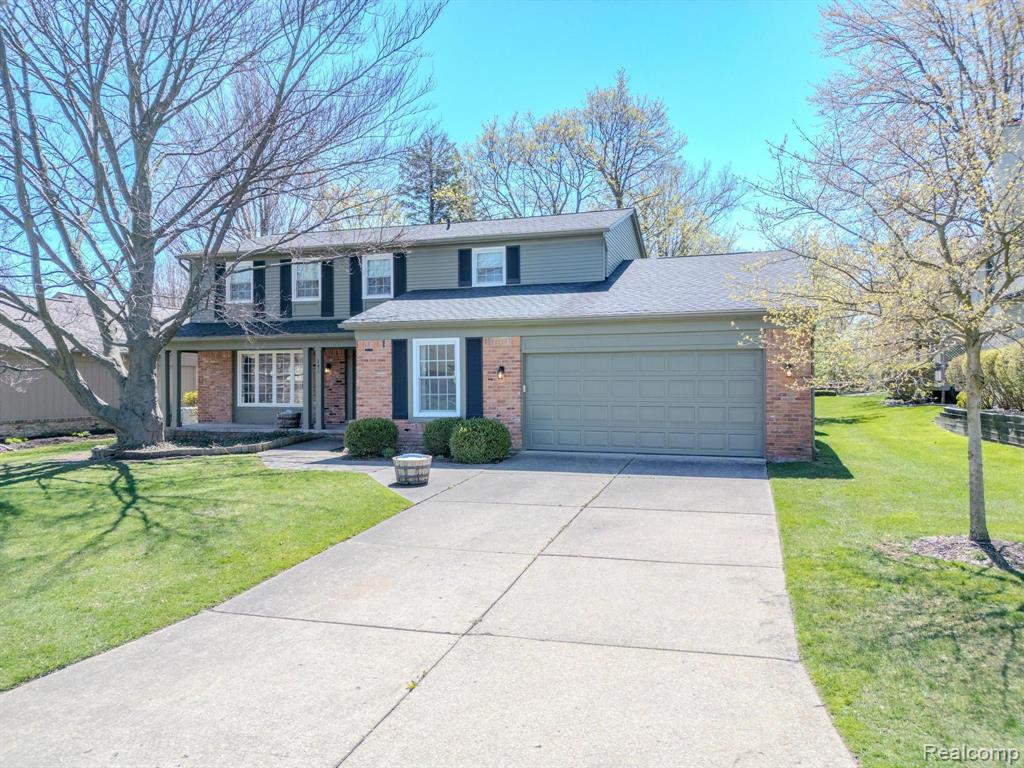 541 Augusta Drive Rochester Hills, MI 48309 - Photo 1 of 74