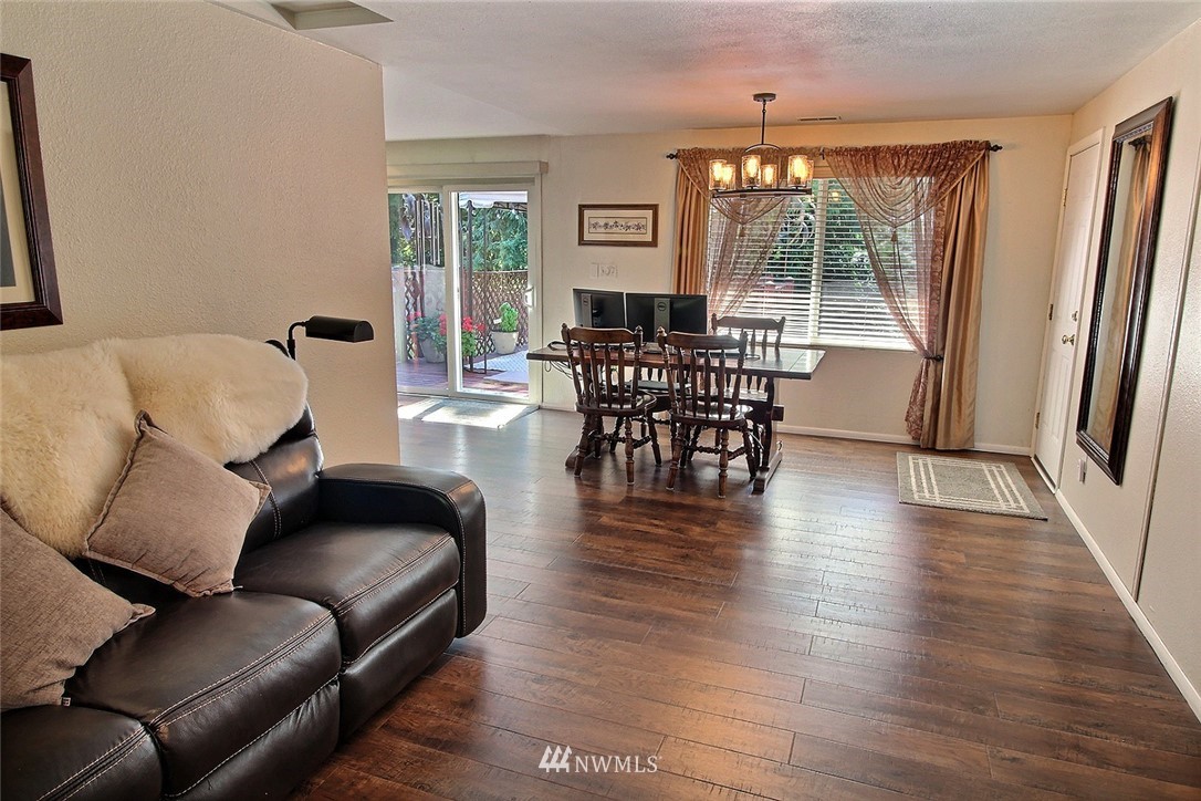 20241 Southeast 152nd Street Renton, WA 98059 - Photo 9 of 30 Gallery Image 9