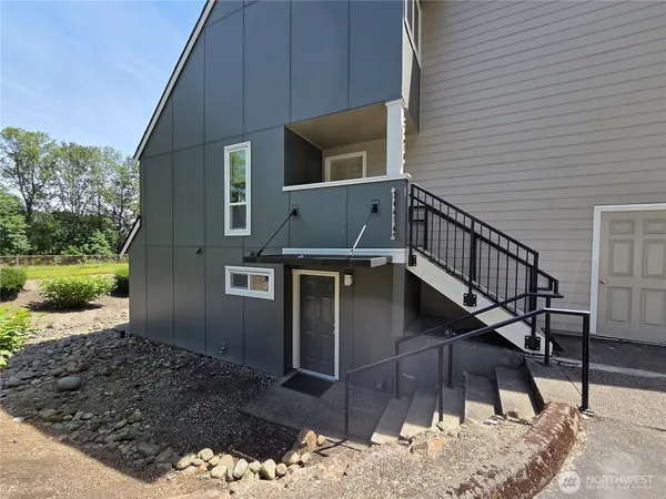 $299,000 | 24616 45th Place South, Kent, WA 98032