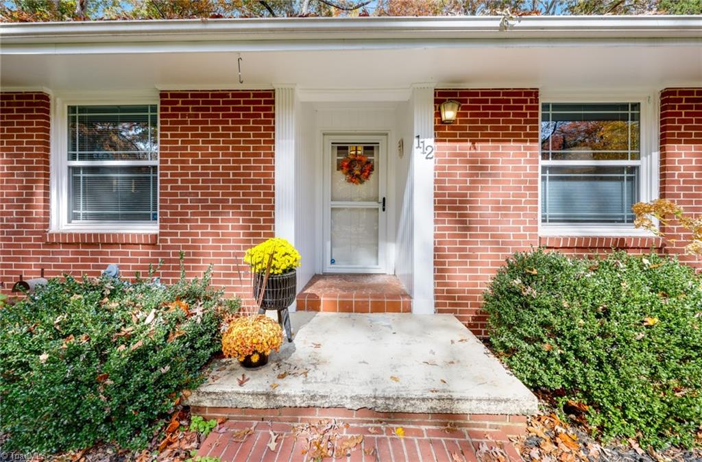 112 Woodbriar Road Winston-Salem, NC 27106 - Photo 5 of 43 Gallery Image 5