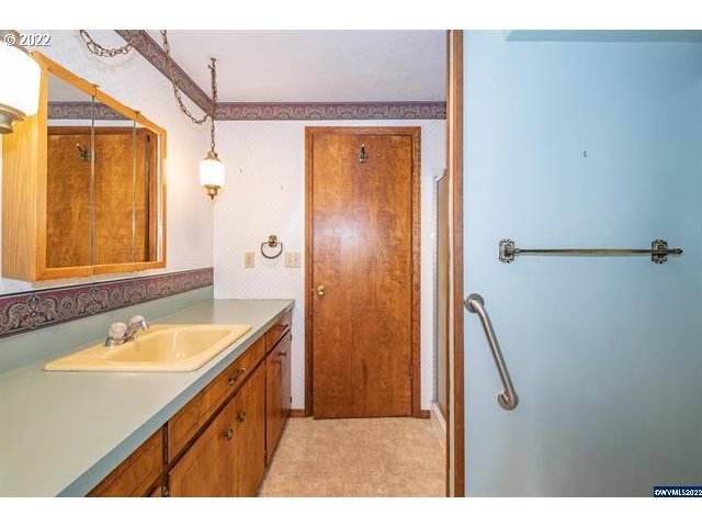 1467 Filbert Street Lebanon, OR 97355 - Photo 9 of 23 Gallery Image 9