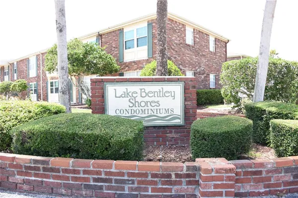 $139,000 | 1920 East Edgewood Drive, Unit A8, Lakeland, FL 33803