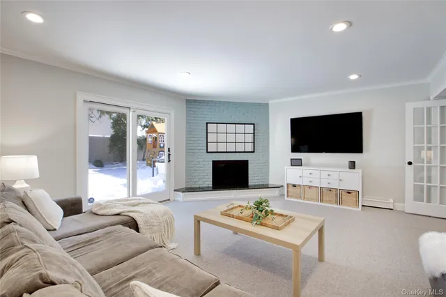 $1,450,000 | 26 Marlin Lane, Port Washington, NY 11050