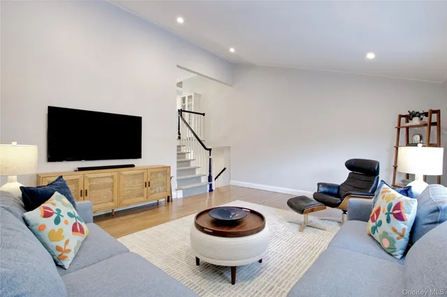 $1,450,000 | 26 Marlin Lane, Port Washington, NY 11050